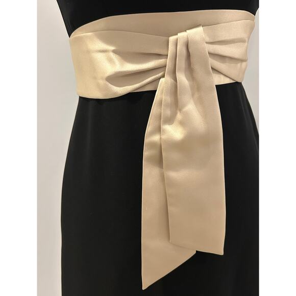 Ann Taylor Cocktail Holiday Little Black Dress with Satin Bow waist. Size 0 - Picture 4 of 6